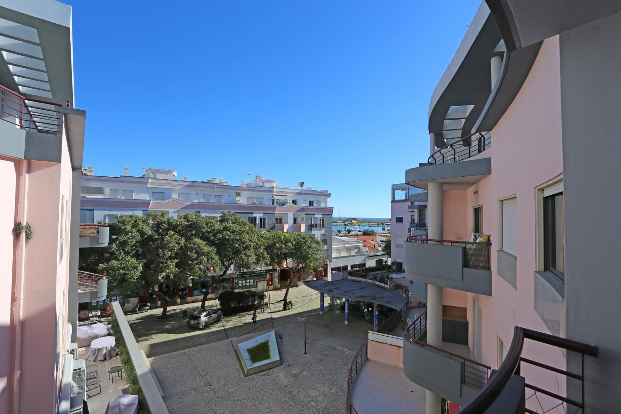 Gama Avenue Apartments Lagos Bagian luar foto