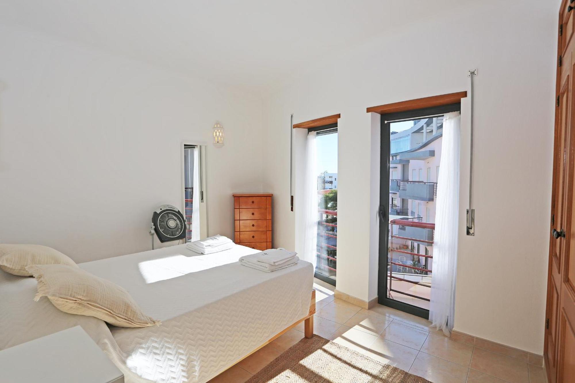 Gama Avenue Apartments Lagos Bagian luar foto